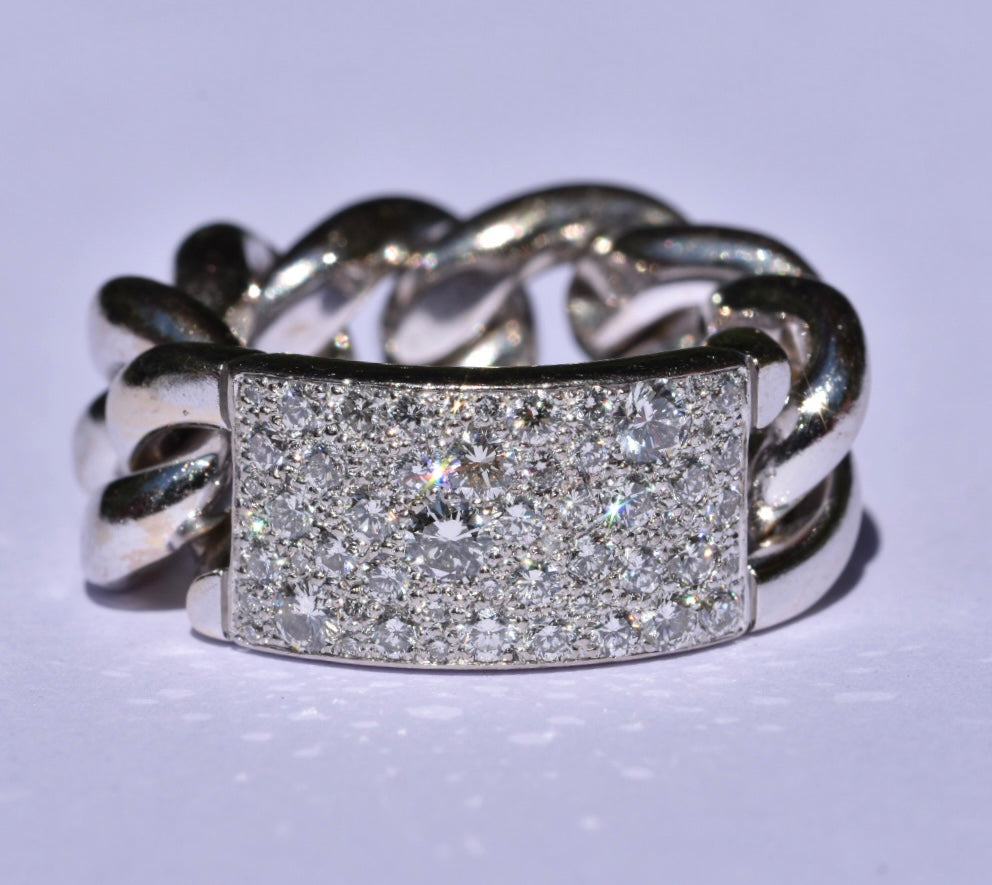 Dior Diamond Ring 18k