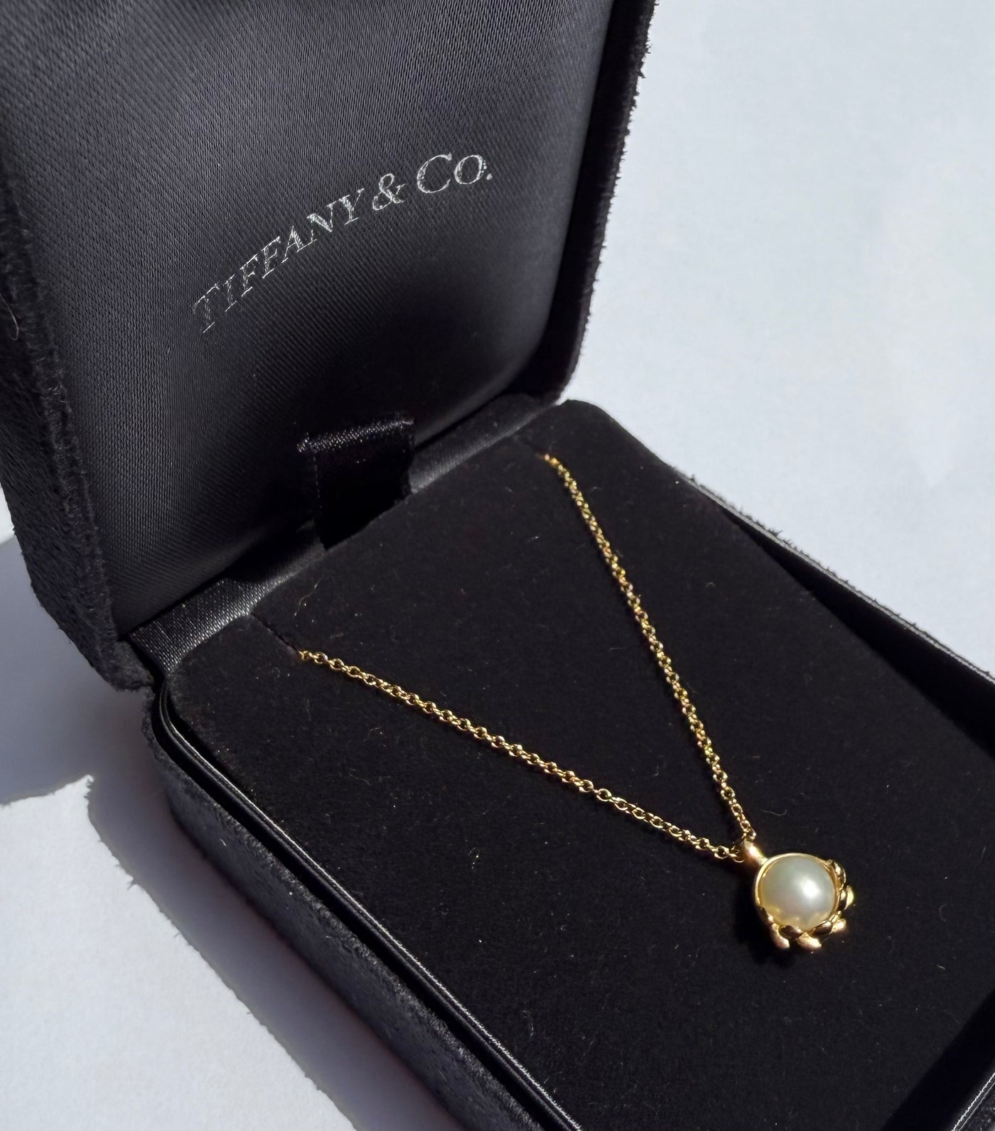 Tiffany & Co Paloma Picasso Pearl Necklace 18k