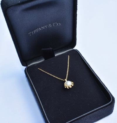 Tiffany & Co Paloma Picasso Pearl Necklace 18k