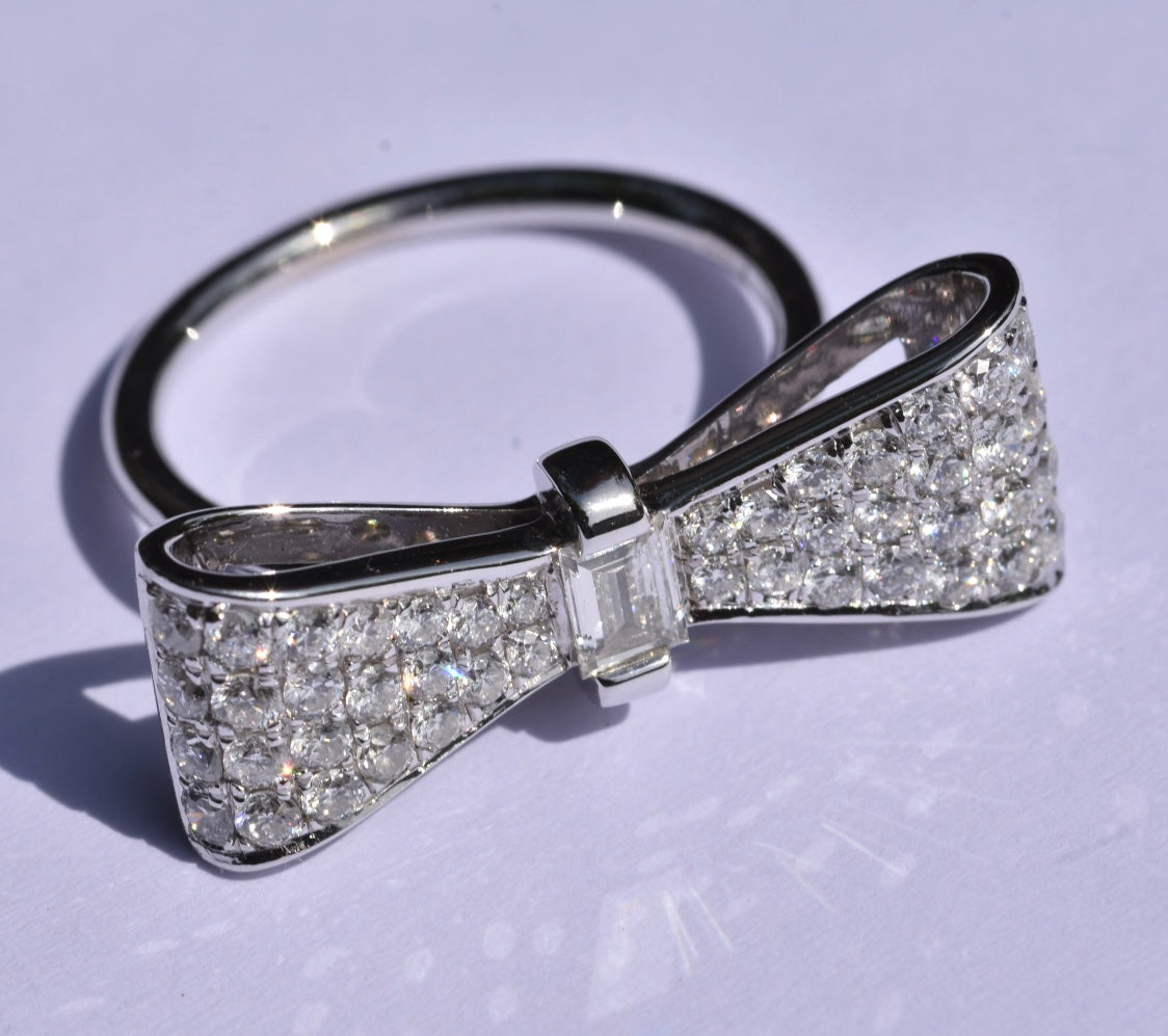 Anita Ko Diamond Bow Ring 18k